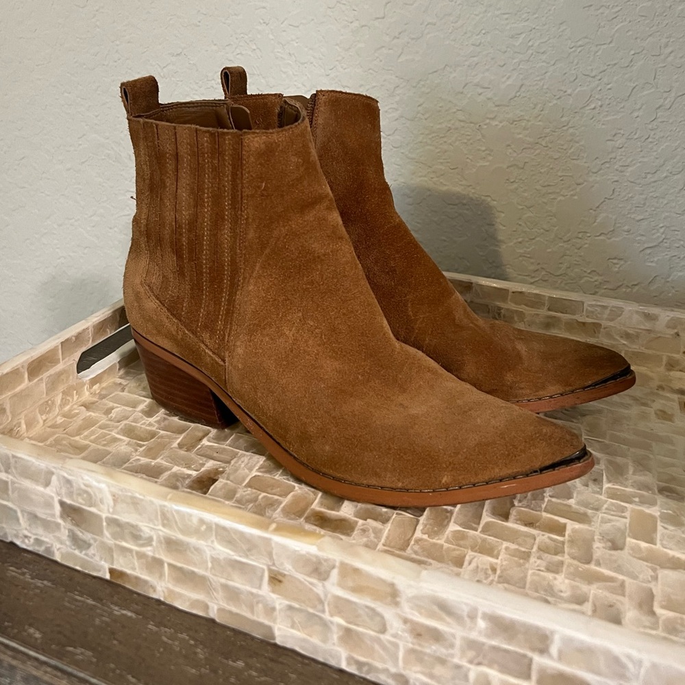 Marc Fisher LTD Yarita Pointed Toe Ankle Suede Bootie Women’s size 7.5